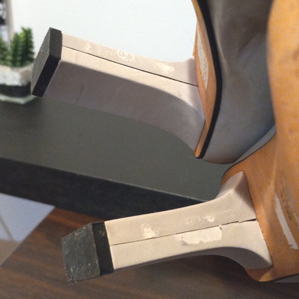 Vtg FENDI heels - Picture 9 of 12